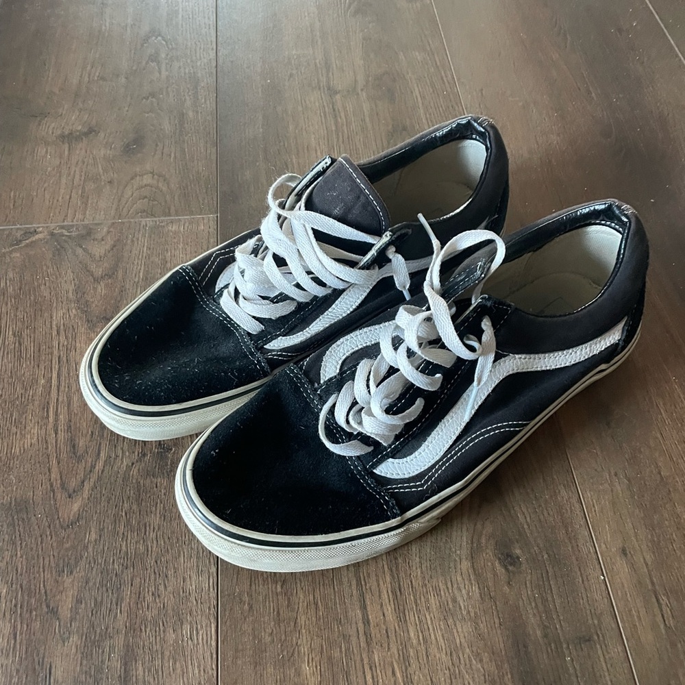 Vans old skool skate shoes